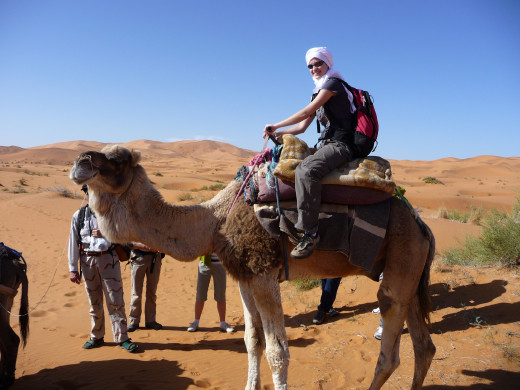 MAROC - Sophie sur l`chameaux
