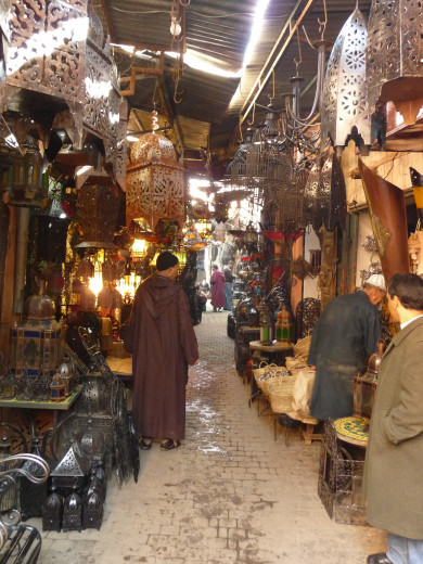 MAROC - Souk de Marrakech, ruelles