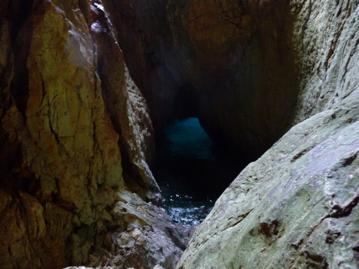 LES CALANQUES - GROTTE